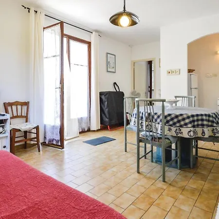 Stunning In With 1 Bedrooms Mignataja